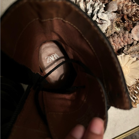 Unisex Zara boots - Picture 2 of 3